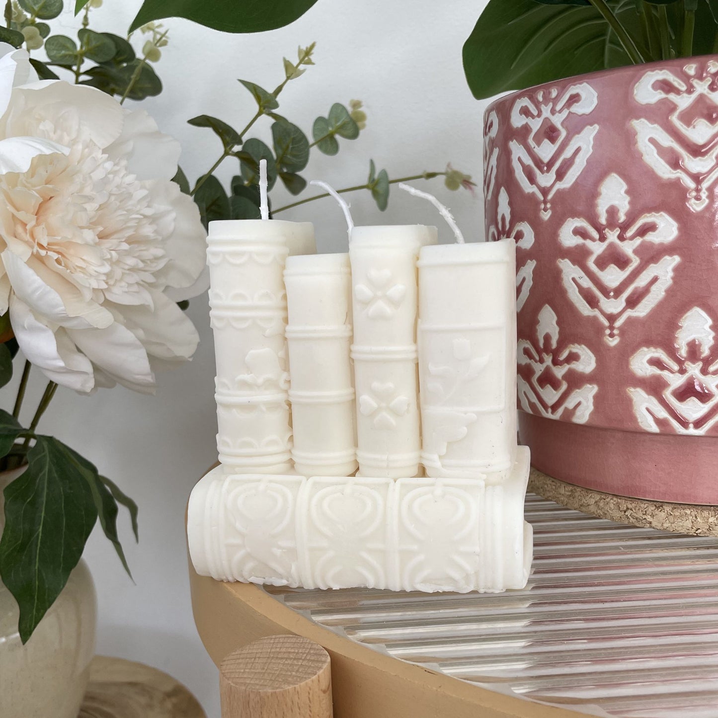 Bookshaped candle - Soy & Wax Blend - Cashmere Essential Oil