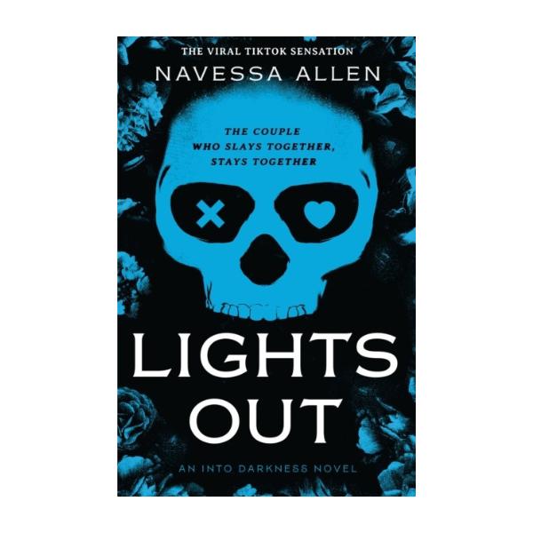 Lights Out by Navessa Allen - Paperback