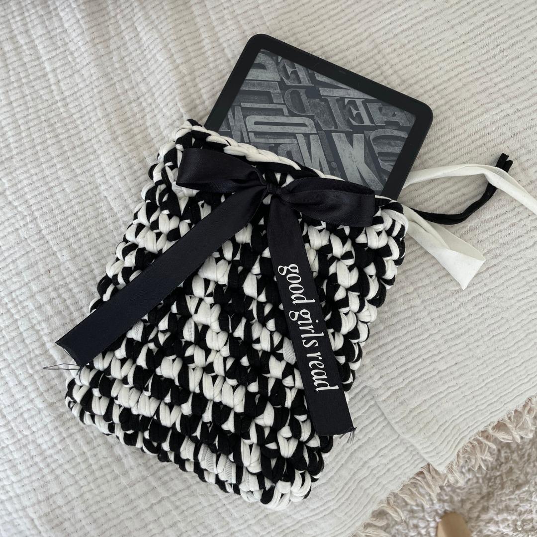 Handmade Universal Kindle Sleeve - Crotchet Kindle Cover